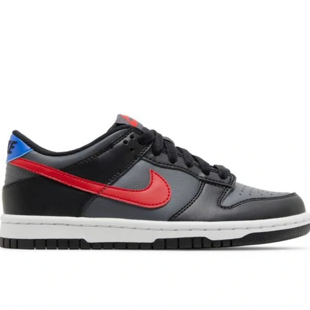 Nike Dunk Low Black Red Blue GS Size 7 - New fv0373 001